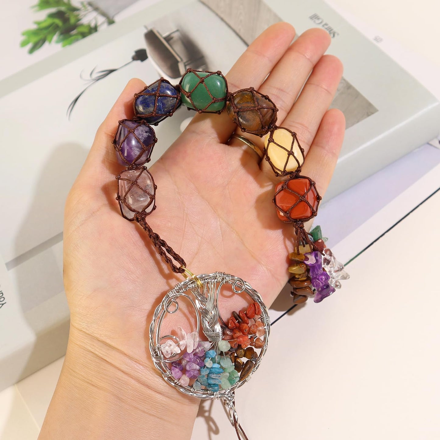 Handmade Crystal Window Car Hanging Ornaments 7 Chakra Home Decoration Feng Shui Ornament Yoga Meditation Car Decoration Tumbled Palm Stones (7 Chakras Tree)